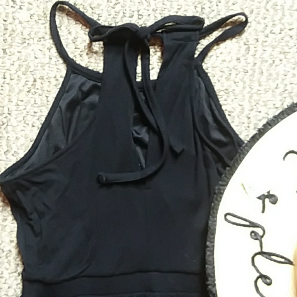 COMFORTABLE AND FLOWY BLACK OLD NAVY MAXI DRESS🌷 - Picture 5 of 6